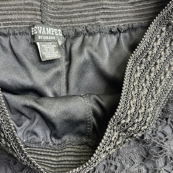 *free w any item* boho fringe shorts - Picture 2 of 3